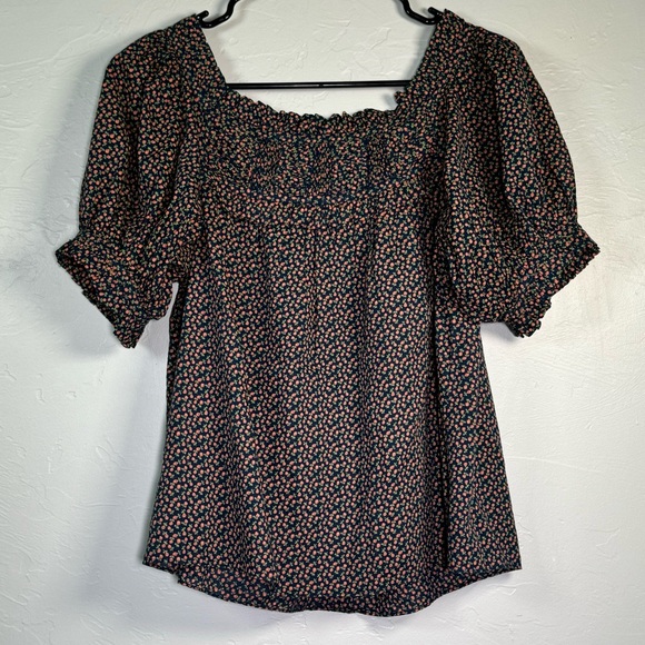 Doen Frances Top with Tiny Rosebuds - Picture 2 of 4